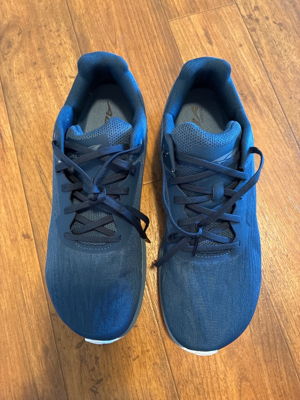 Altra Paradigm New without box, women's size 10 - Picture 2 of 7